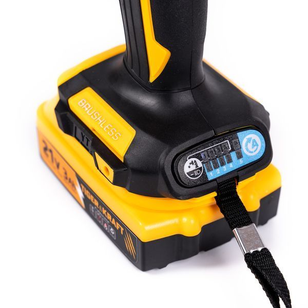 Винтоверт аккумуляторный TigerKraft GR300 PRO (21V, 3Ah, 200Нм) Бесщеточный ударный винтоверт Тайгеркрафт с 2 АКБ в комплекте  GR300 PRO фото